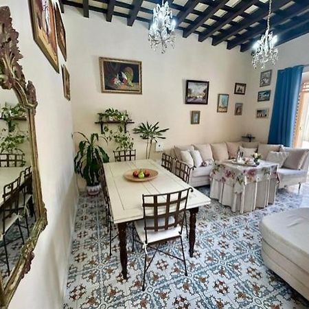 Gatu Casa Lola , " Preferente Mayores De 25 Anos Y Familias " El Puerto de Santa María Εξωτερικό φωτογραφία