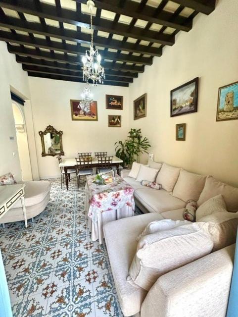 Gatu Casa Lola , " Preferente Mayores De 25 Anos Y Familias " El Puerto de Santa María Εξωτερικό φωτογραφία